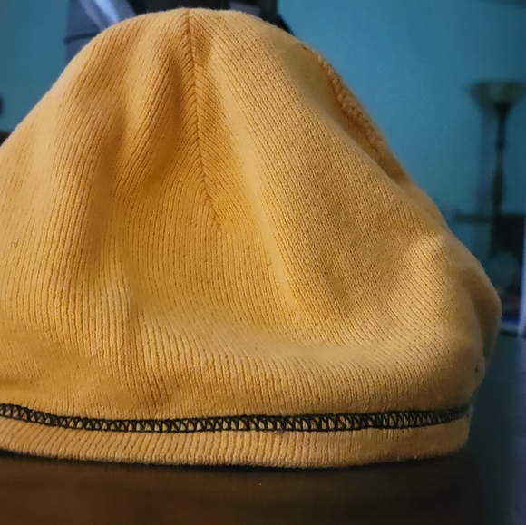 Lightly Used NFL Washington Redskins hat - Picture 6 of 7